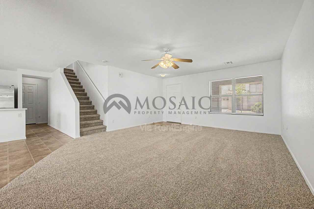 2232 E Spruce Dr - Photo 6 of 30