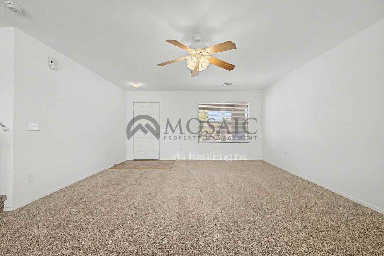 2232 E Spruce Dr - Photo 7 of 30