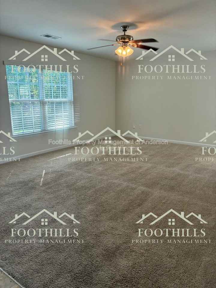 31 Ravencrest Dr - Photo 3 of 23