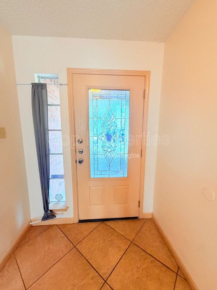 3632 Candleknoll Cir - Photo 5 of 26
