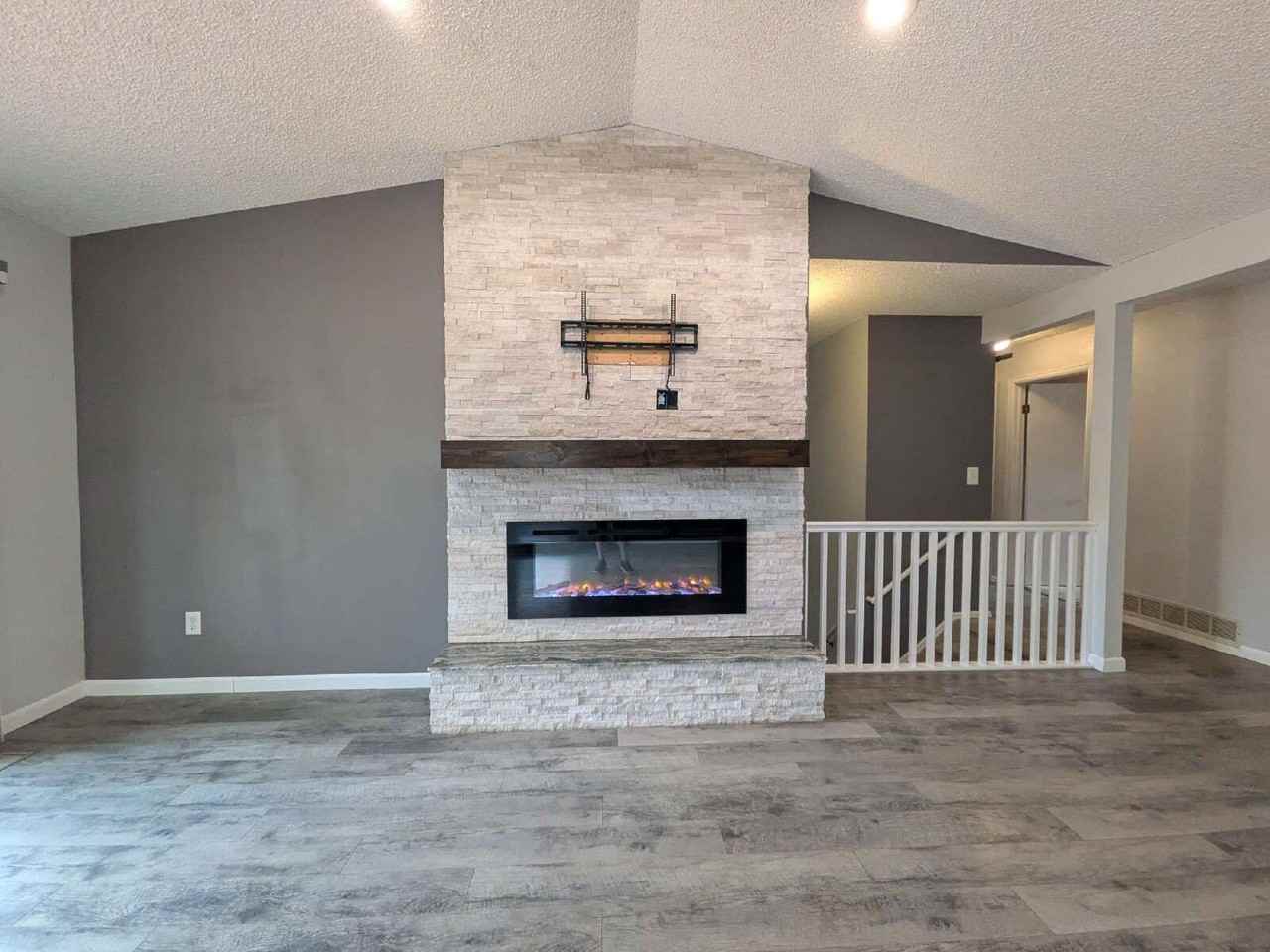 2128 Beacham Dr - Photo 4 of 28