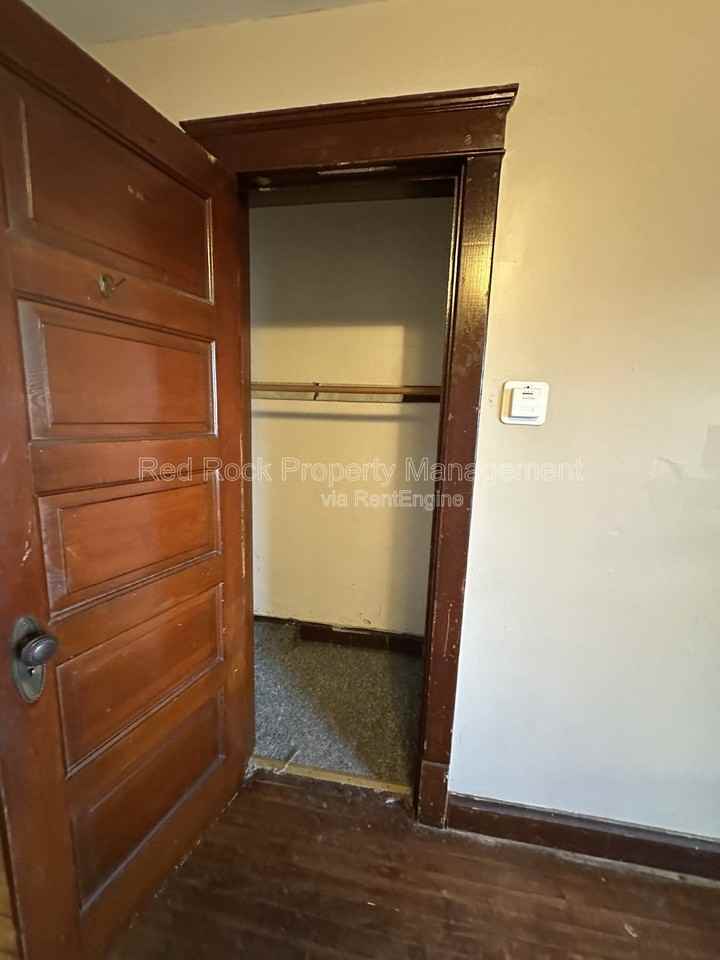 320 Highland Ave - Photo 7 of 22