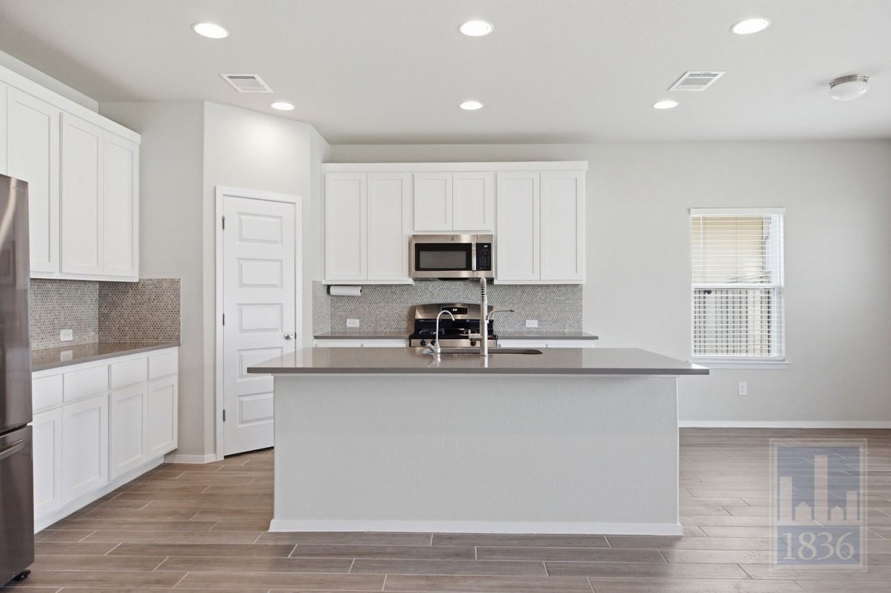 171 Catalina Dr - Photo 5 of 50