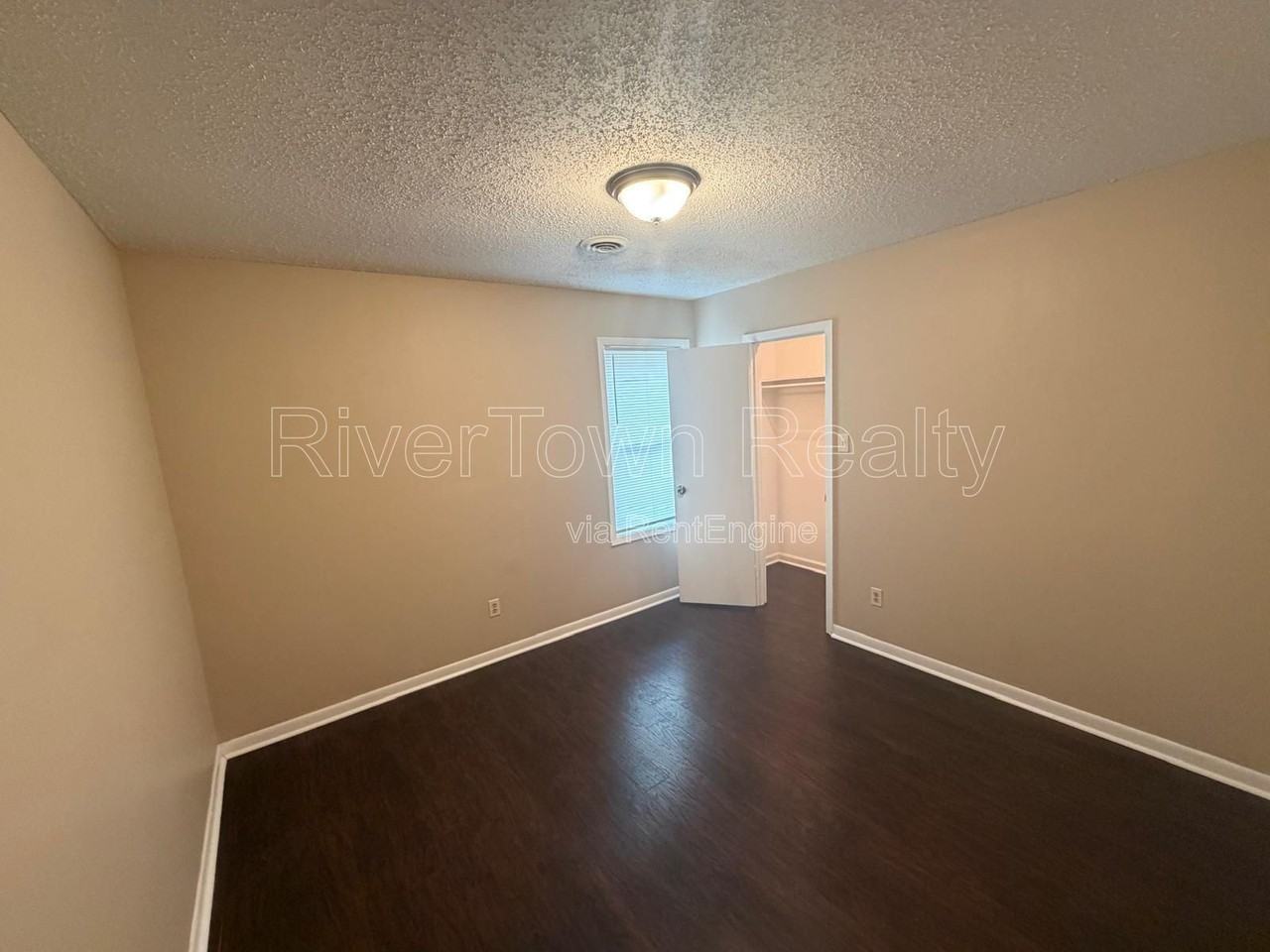 5303 Sunray Dr - Photo 4 of 13