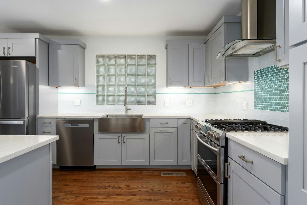 609 54th St S - Photo 4 of 21