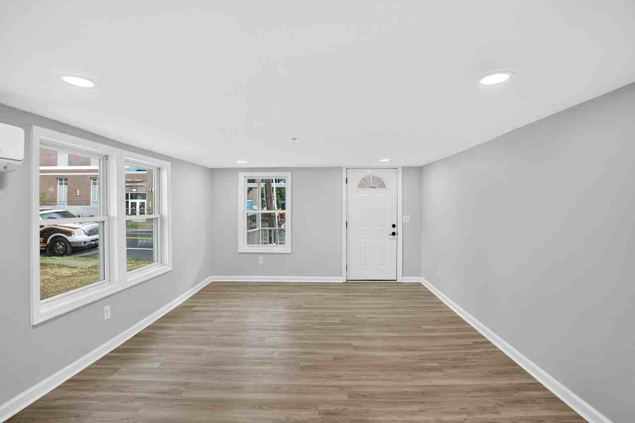 428 South Governors Avenue, Unit A - Studio - Photo 6 of 20