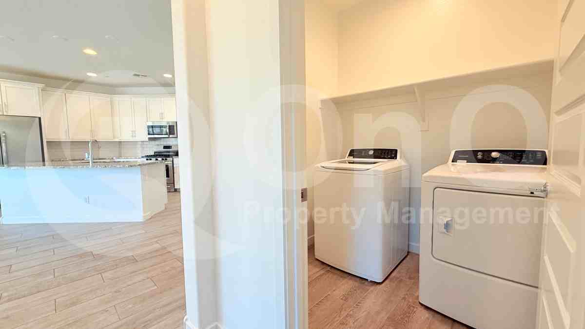 12414 W Calle De Baca - Photo 7 of 33