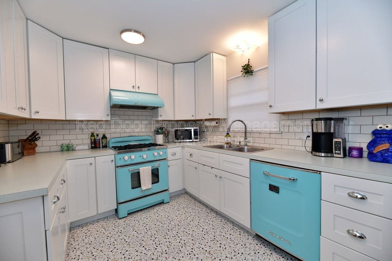 4701 Kessler Boulevard East Dr - Photo 4 of 26