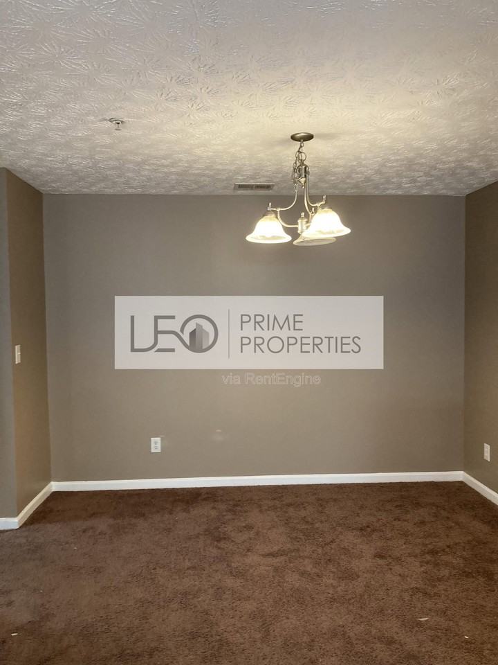 7201 Fairington Ridge Cir - Photo 4 of 12