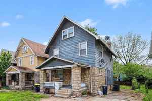 featured image of 3205 E 31st St