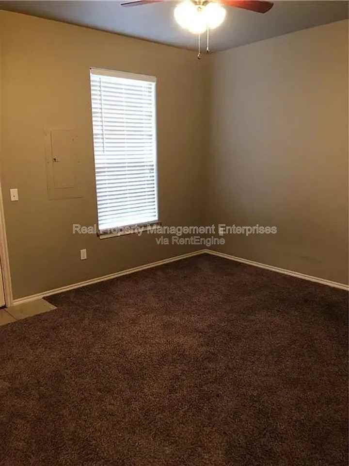 1846 Cypress Ln - Photo 6 of 8