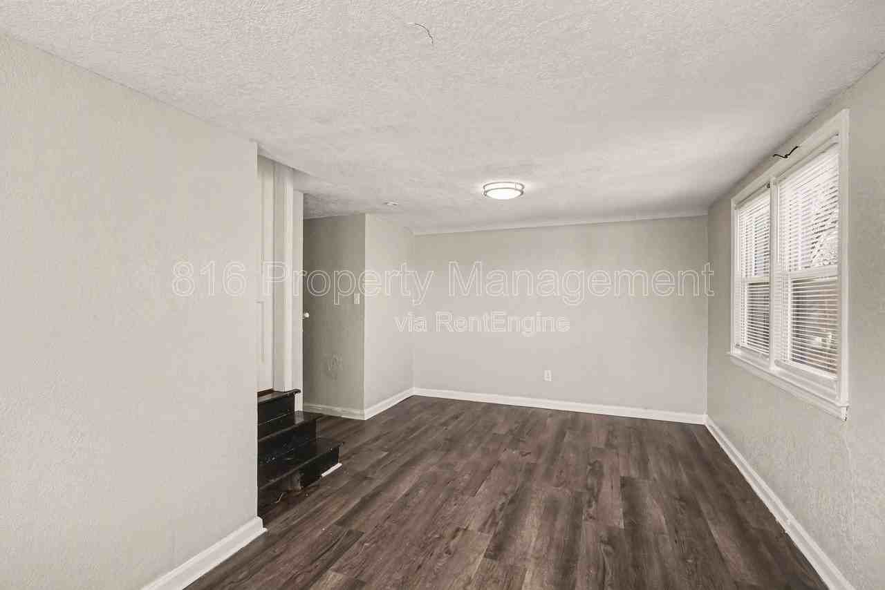 6230 Agnes Ave - Photo 7 of 15