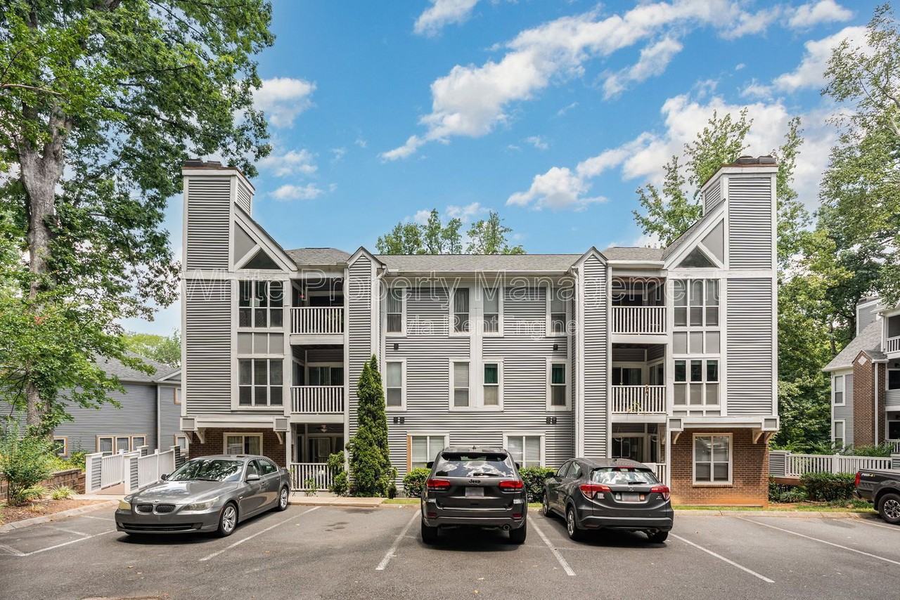 2516 Cranbrook Ln #9