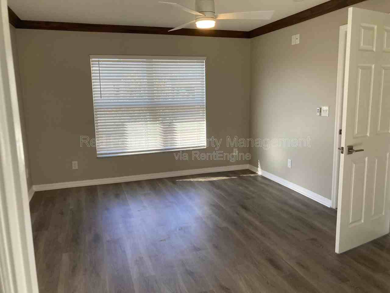 110 Sw 17th Pl - Photo 7 of 12