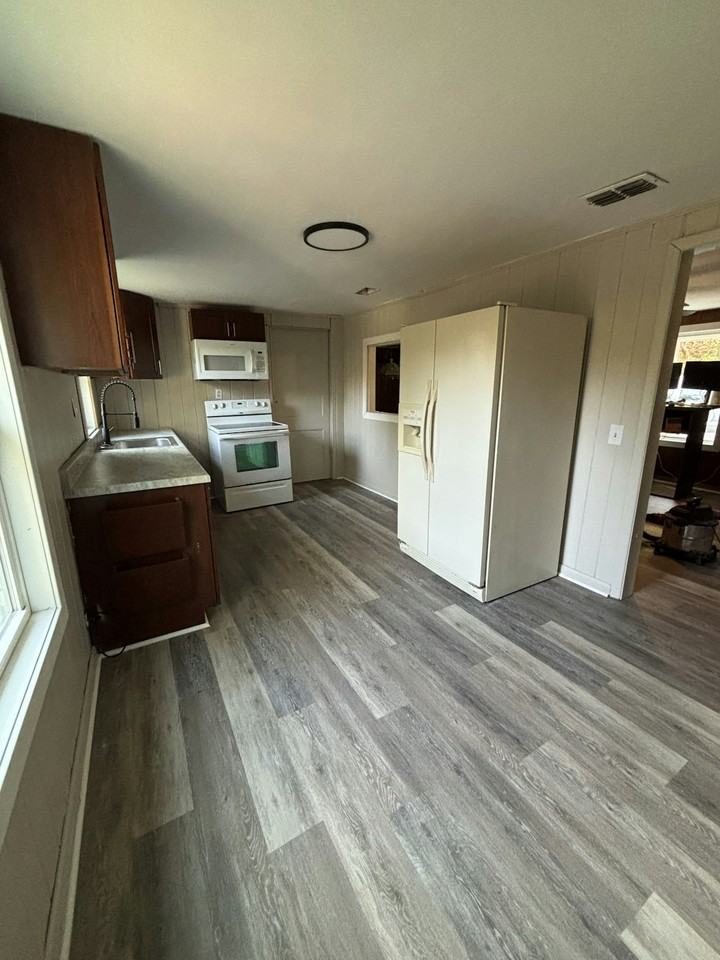 902 George Hill Road - Photo 3 of 7