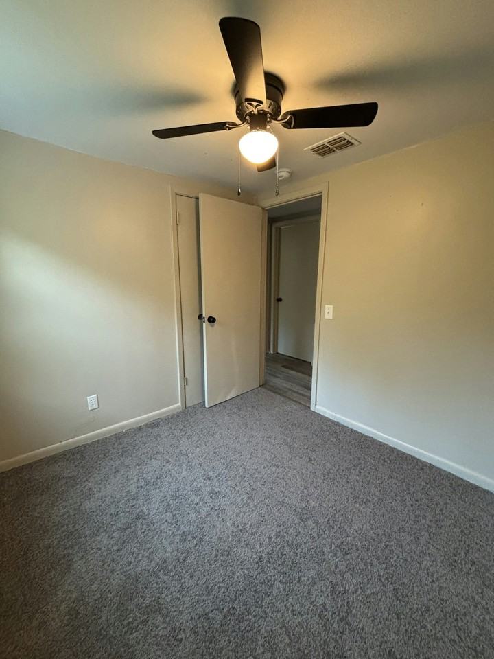 902 George Hill Road - Photo 5 of 7