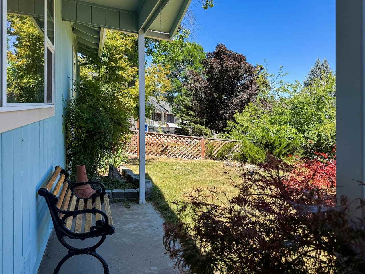 814 South Street - Photo 2 of 24