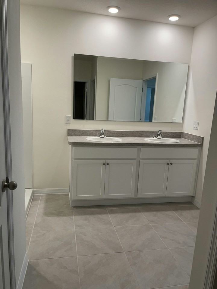 3204 SILAS Drive - Photo 4 of 11