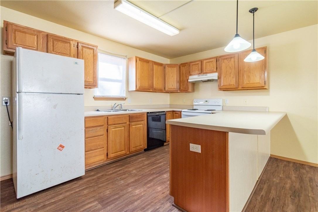 190 Meadow Ct - Photo 4 of 14