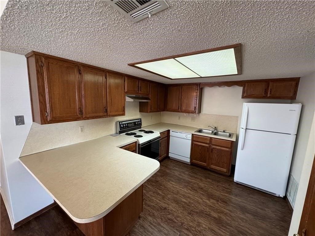 317 S 11th Pl - Photo 3 of 10