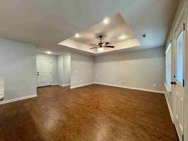 306 Lion Dr N - Photo 4 of 22