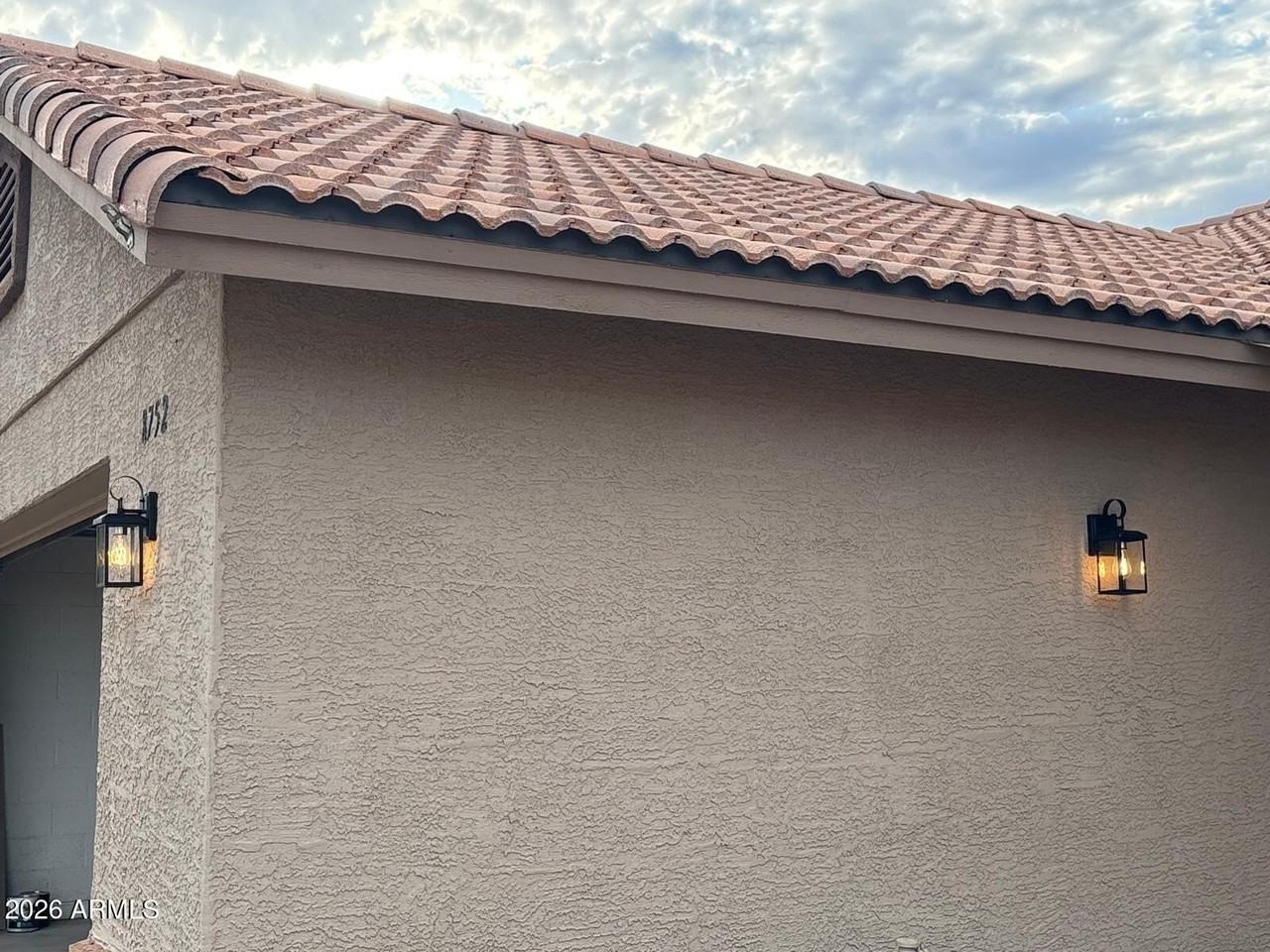 8752 W Melinda Ln - Photo 7 of 42