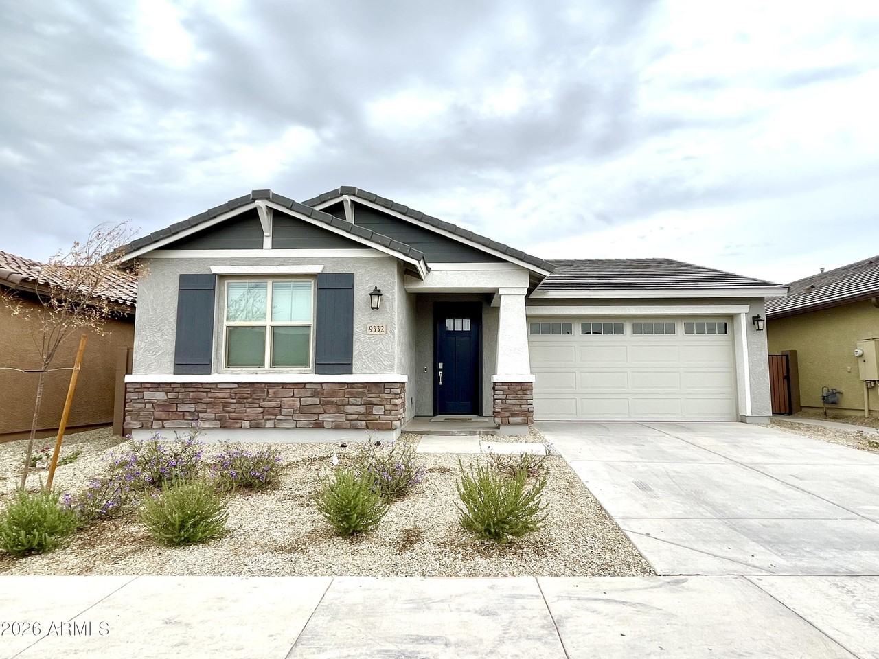 9332 W Encinas Ln - Photo 4 of 43