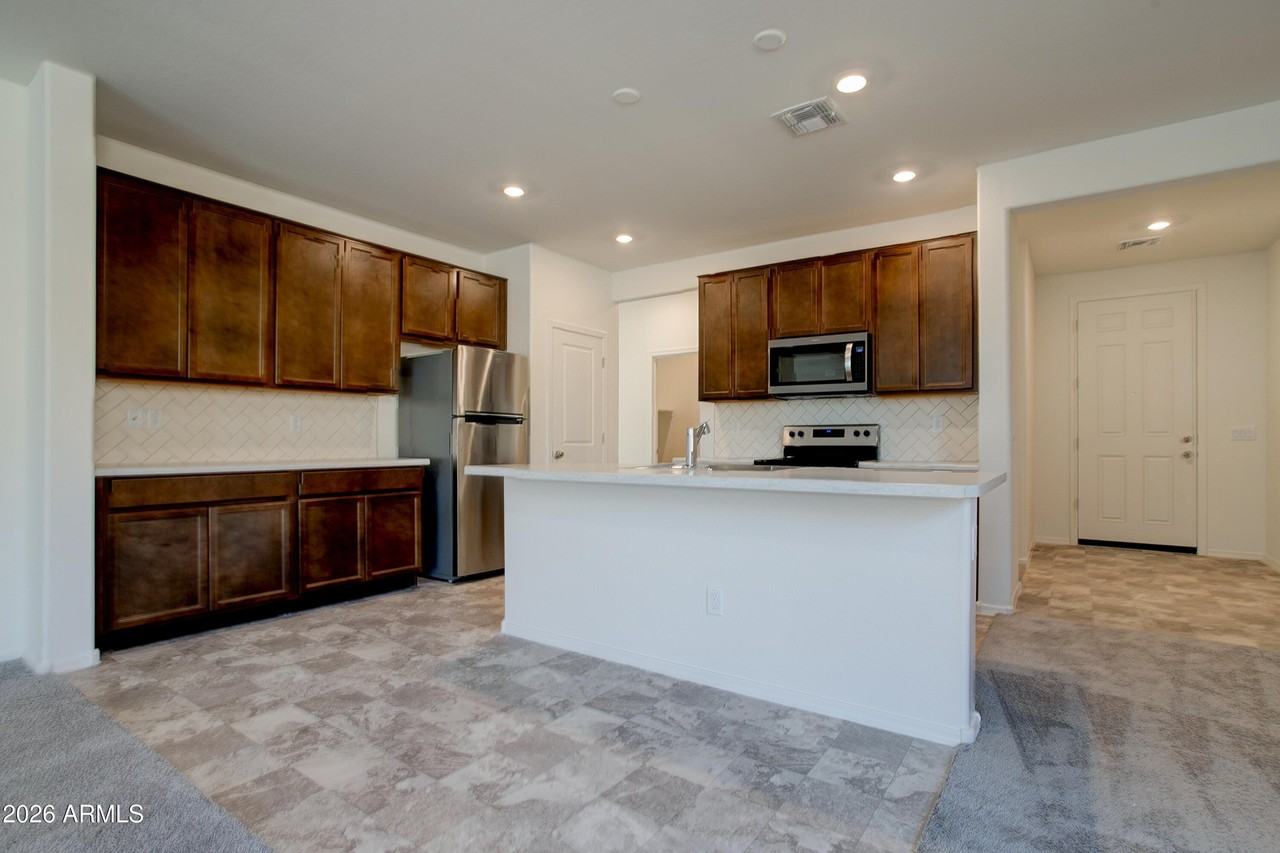 12340 W Kaler Dr - Photo 2 of 36