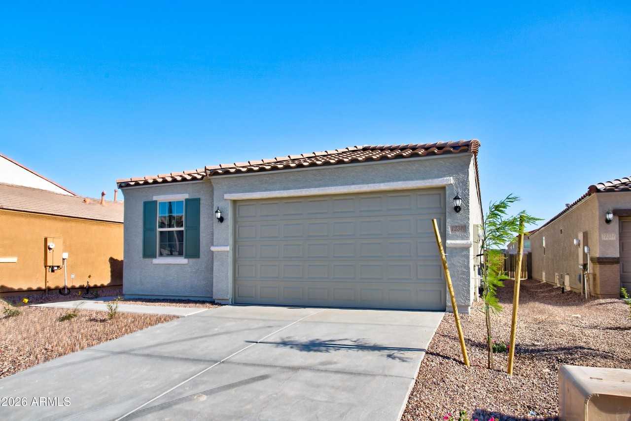 12340 W Kaler Dr - Photo 4 of 36
