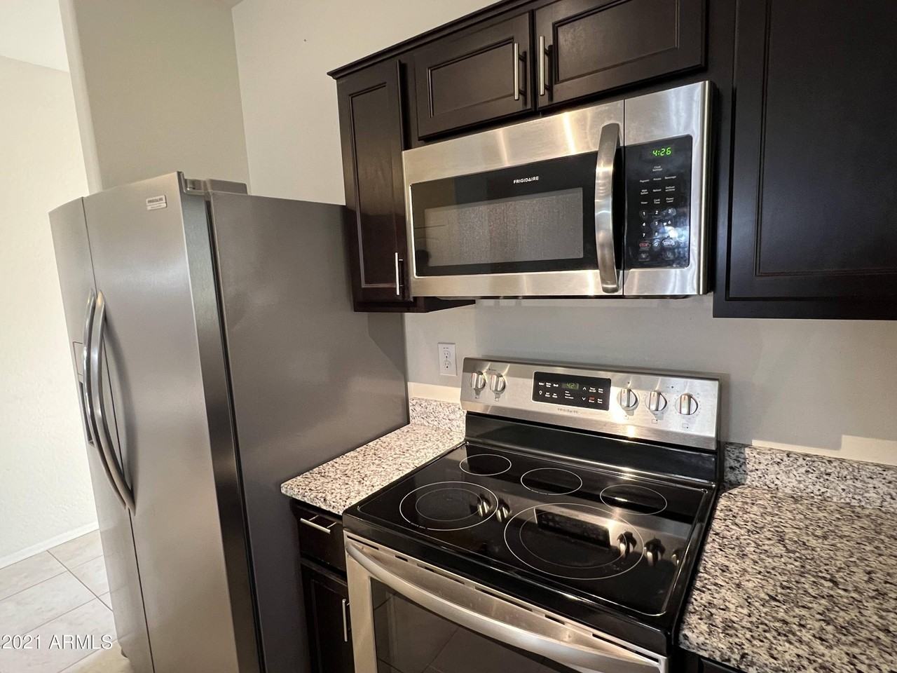 2210 N St Bonita Ln - Photo 4 of 27