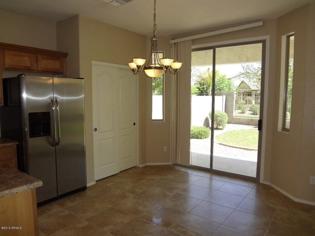 4083 S Hemet St - Photo 5 of 18