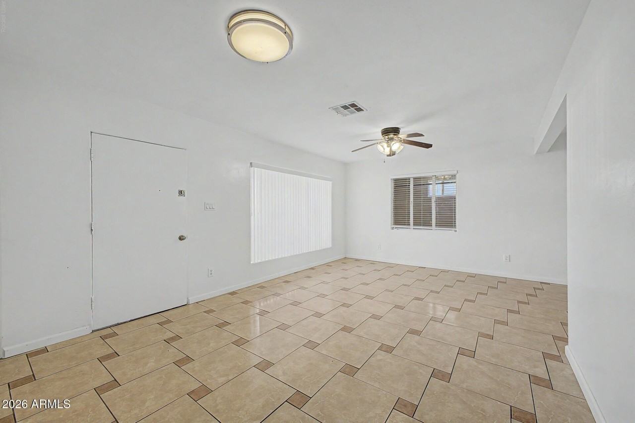 7008 N 12th St - Photo 3 of 28