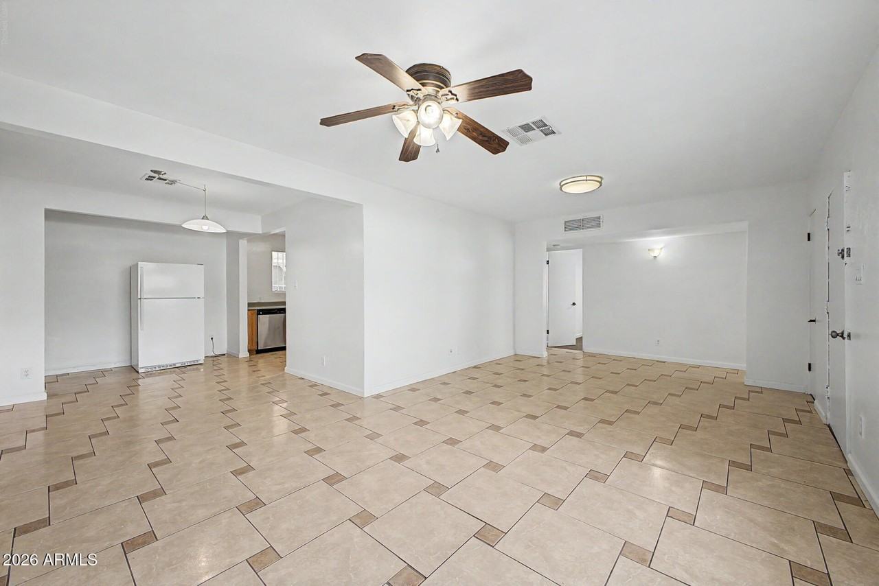 7008 N 12th St - Photo 5 of 28