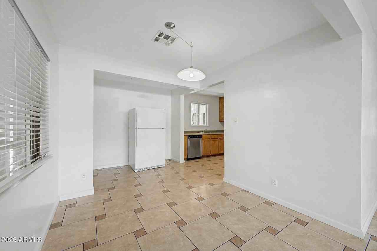 7008 N 12th St - Photo 6 of 28