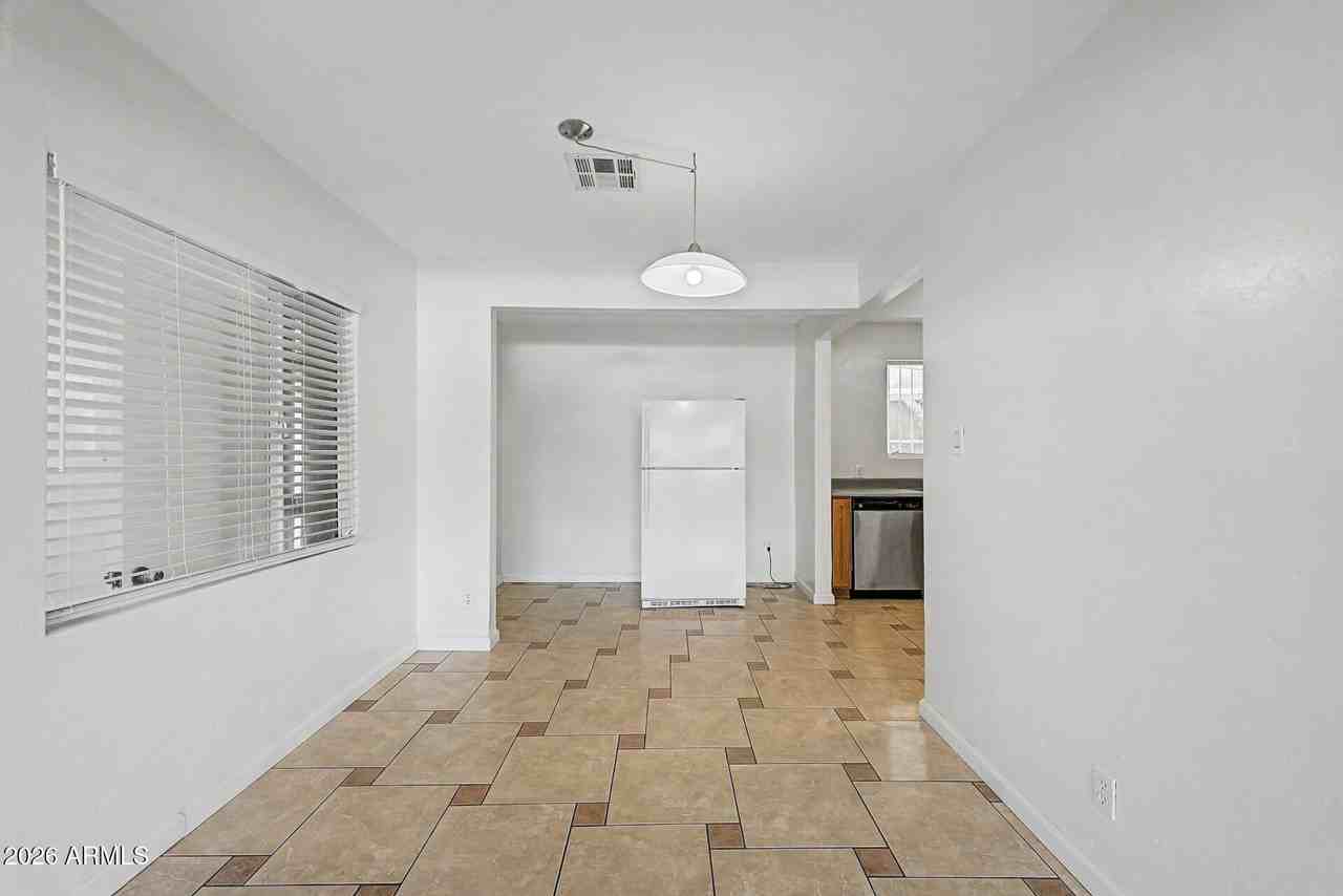 7008 N 12th St - Photo 7 of 28