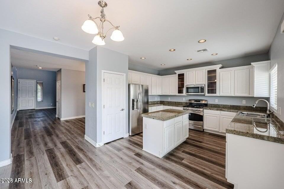10863 W Washington St - Photo 4 of 44