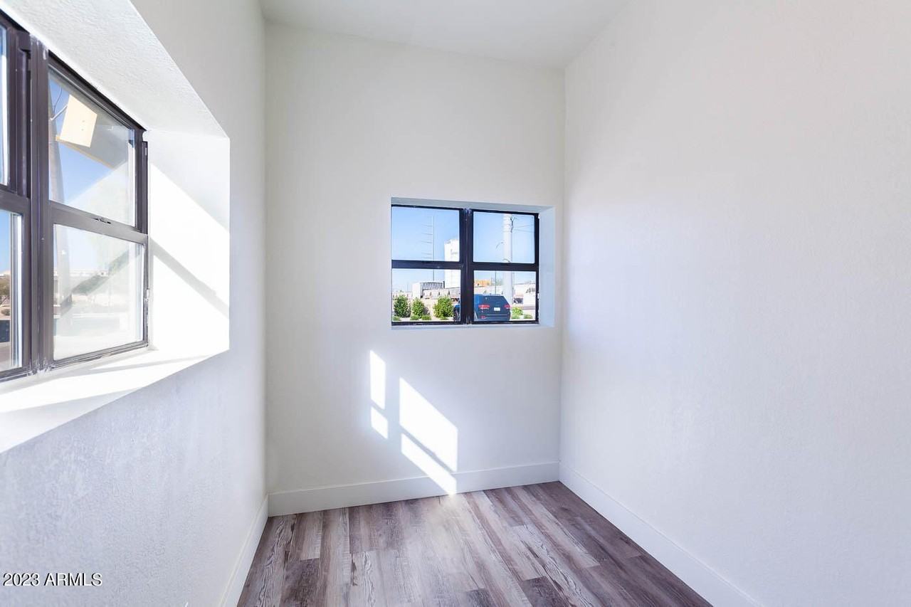 287 E Frye Rd #1 - Photo 6 of 14