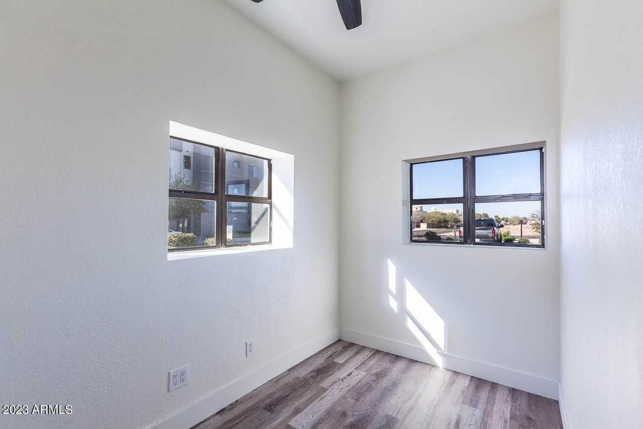 287 E Frye Rd #1 - Photo 7 of 14