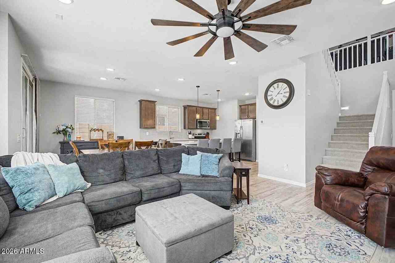 1033 S 150th Dr - Photo 3 of 25