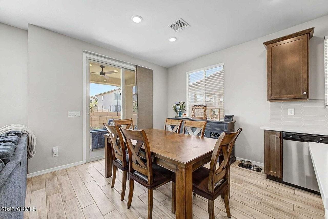 1033 S 150th Dr - Photo 5 of 25
