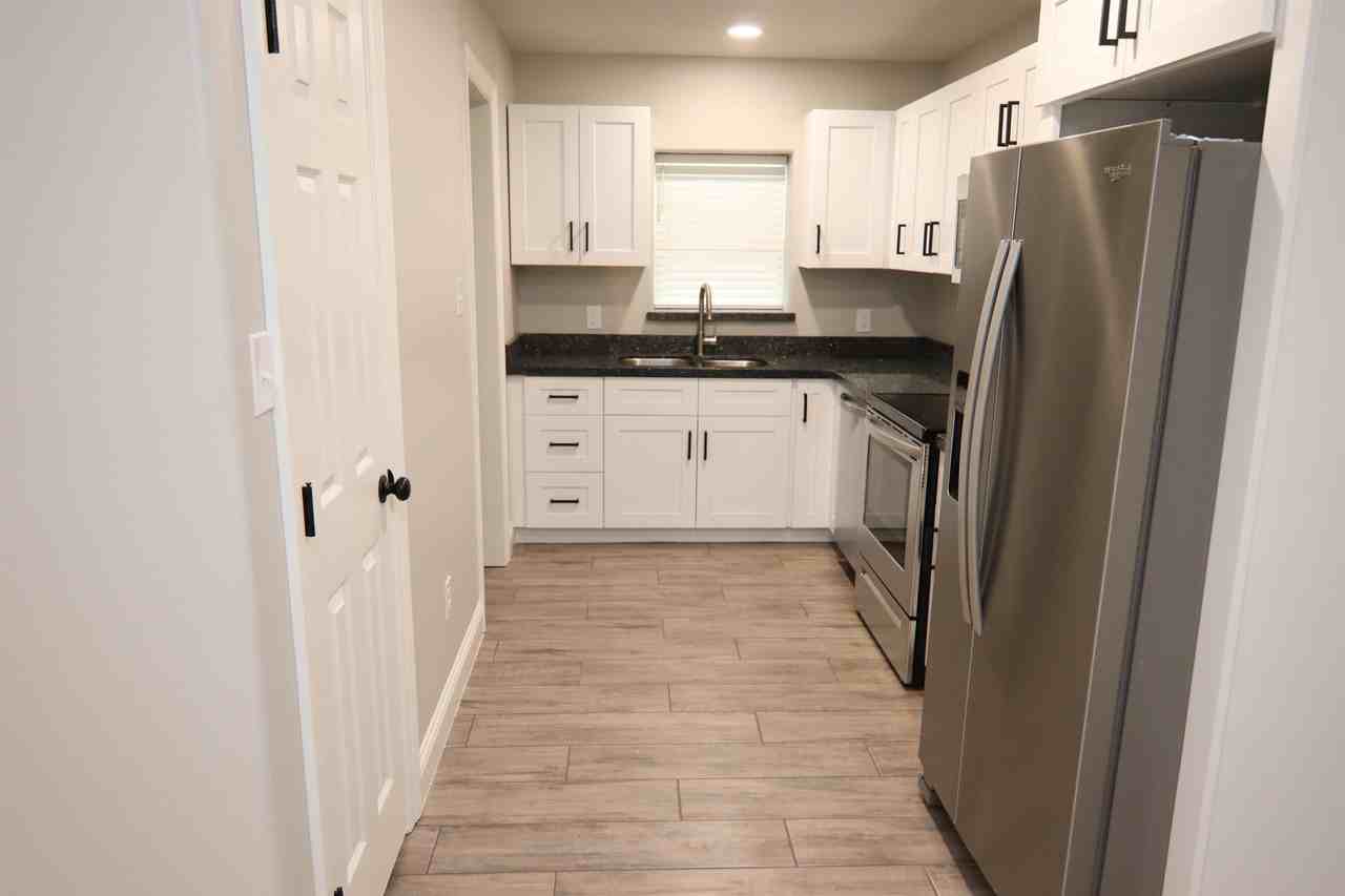 240 Mill St - Photo 3 of 13