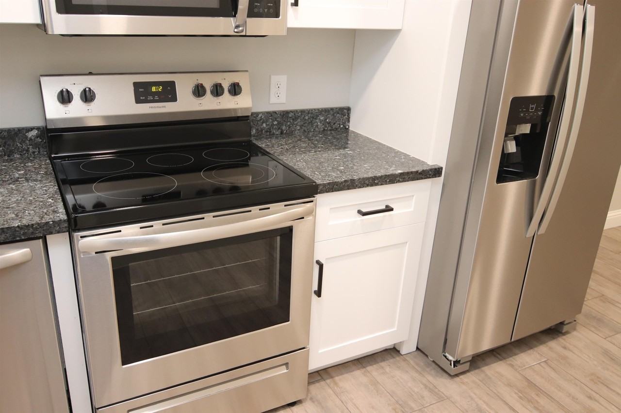 240 Mill St - Photo 4 of 13