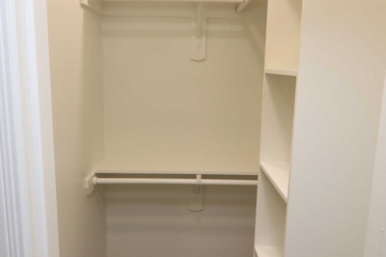 240 Mill St - Photo 7 of 13