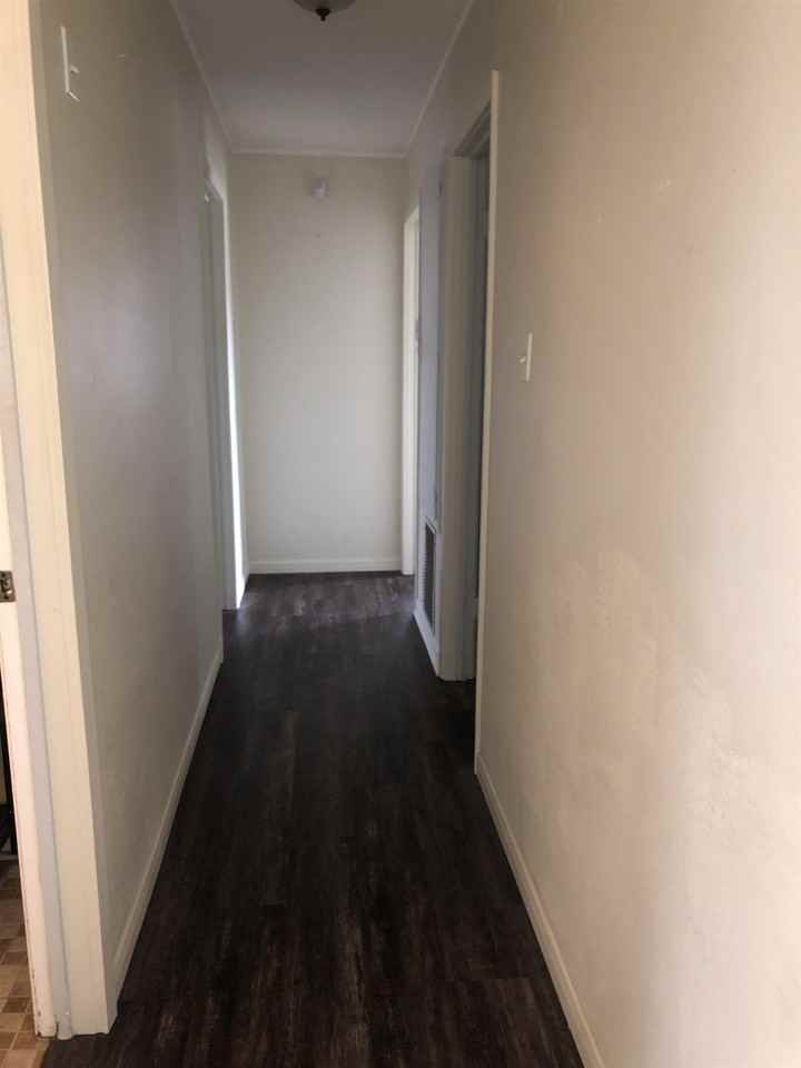 825 Smelker St - Photo 3 of 11