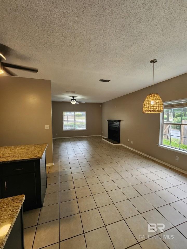 100 Dunbar Loop - Photo 7 of 23