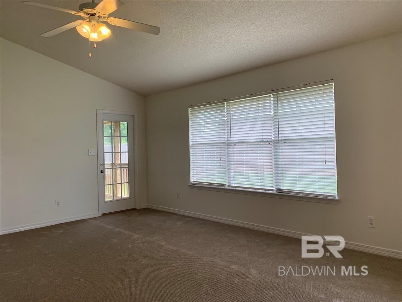 16215 Mansion St - Photo 7 of 34