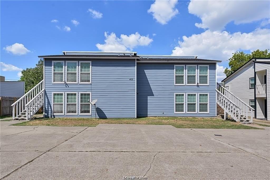 403 Manuel Dr #D