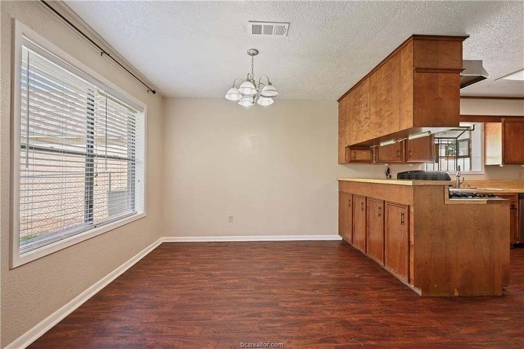 2505 Rustling Oaks Dr - Photo 5 of 20