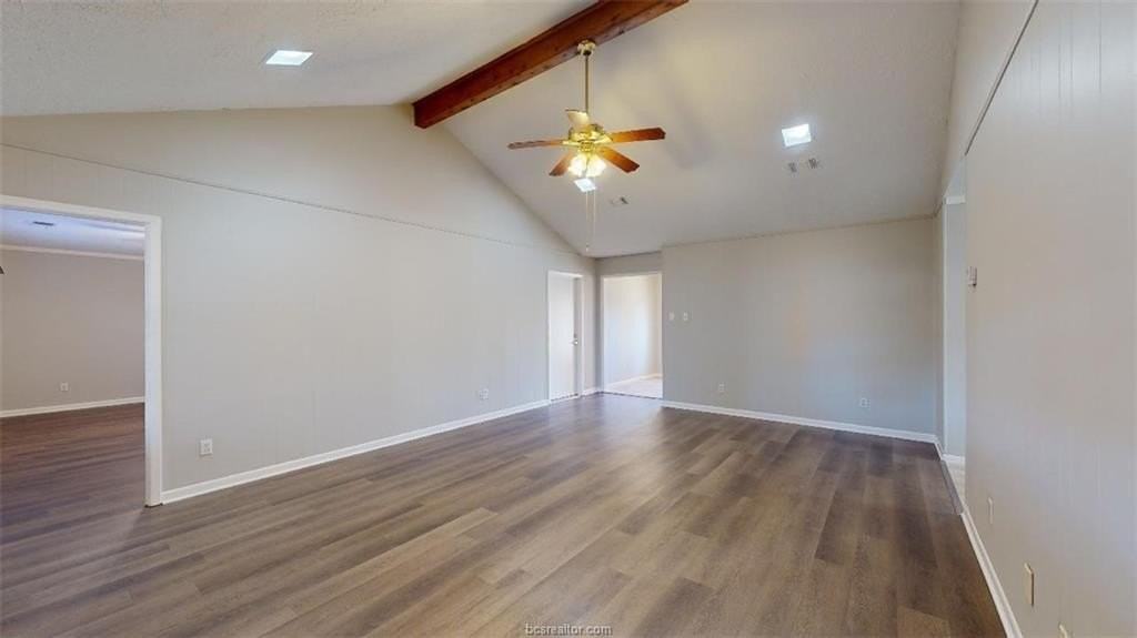 3904 Windwood Cir - Photo 2 of 31