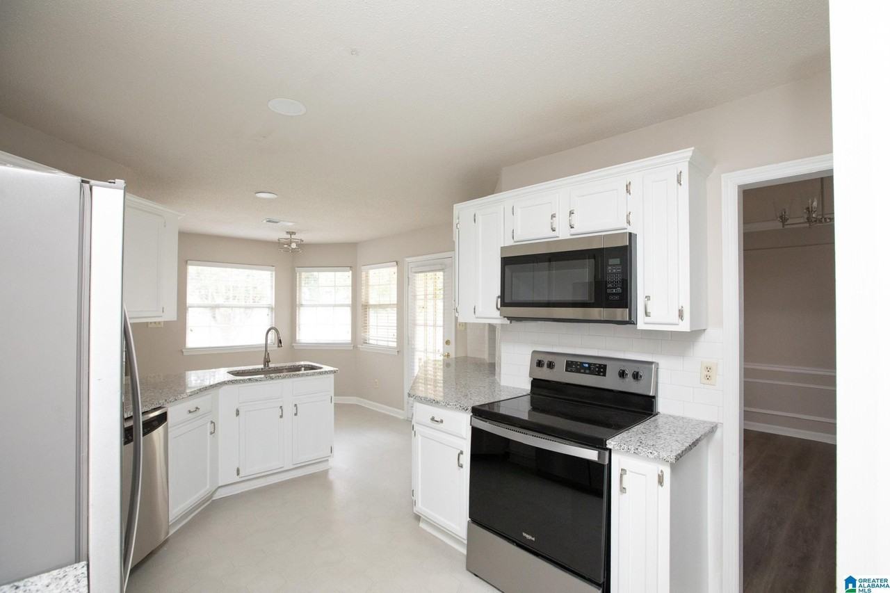 123 Braxton Way - Photo 4 of 24